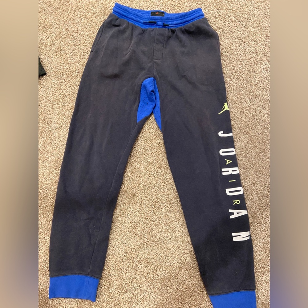 Jordan boys’ joggers, XL